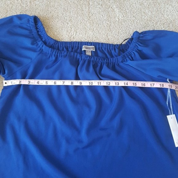 🚫SOLD🚫 Chelsea28 Off the Shoulder Ruffle Sleeve Blouse M - Picture 10 of 10